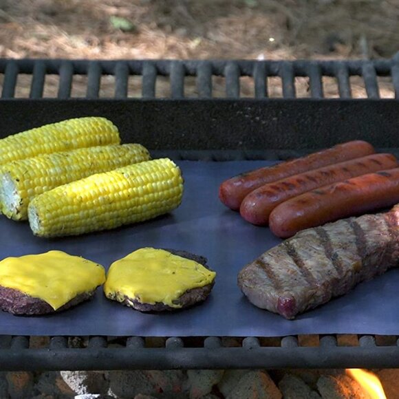 AS SEEN ON TV DIAMOND GRILL & BAKEMATS 2 PK 16"X13" - BLUE (NEW WITH TAGS) - Picture 3 of 4